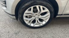 Land Rover Range Rover Evoque 1.5 P300e R-Dynamic SE 5dr Auto Hatchback